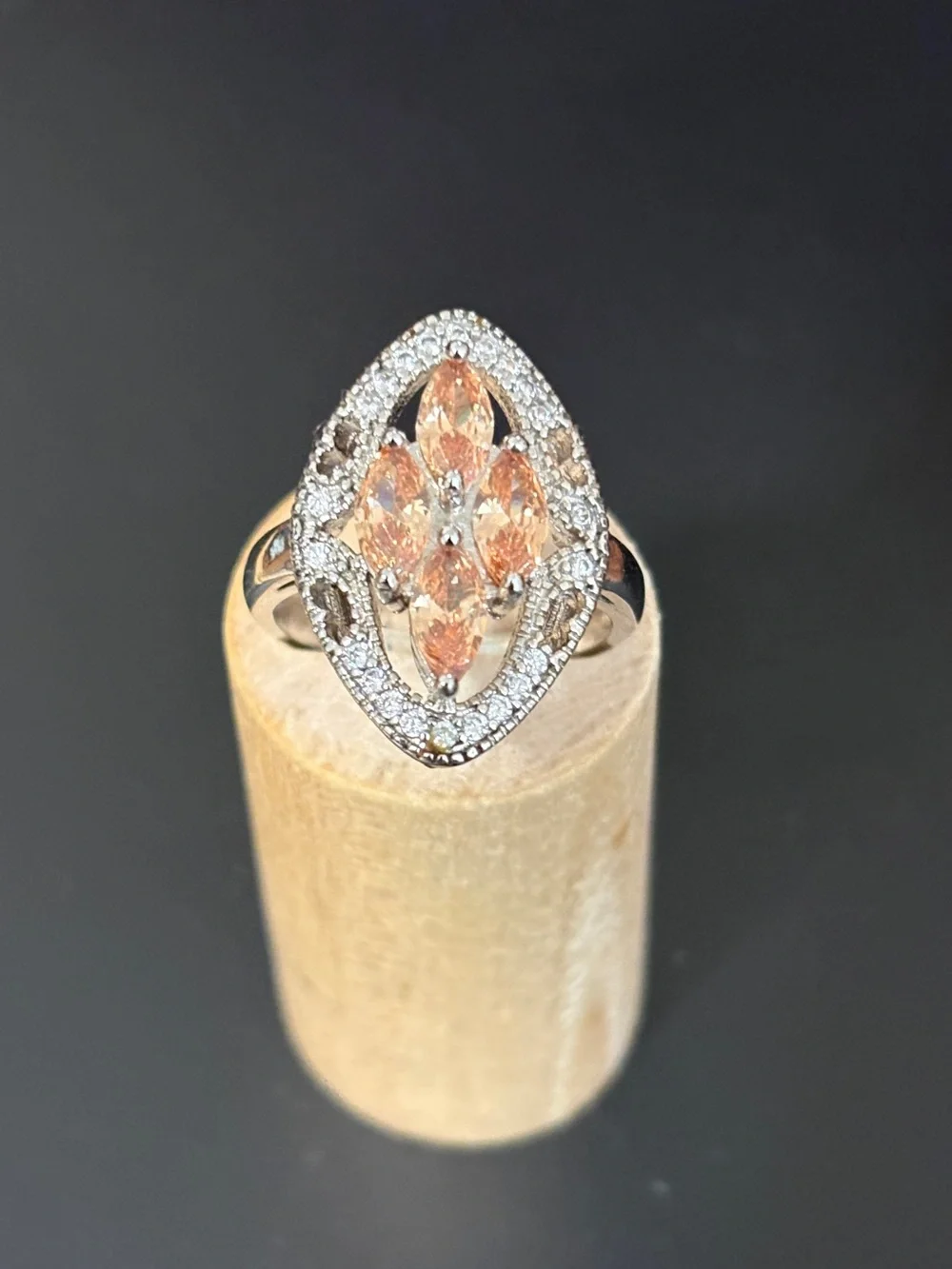 Elegant 925 Marquise Cluster Ring - Sparkling Halo Design